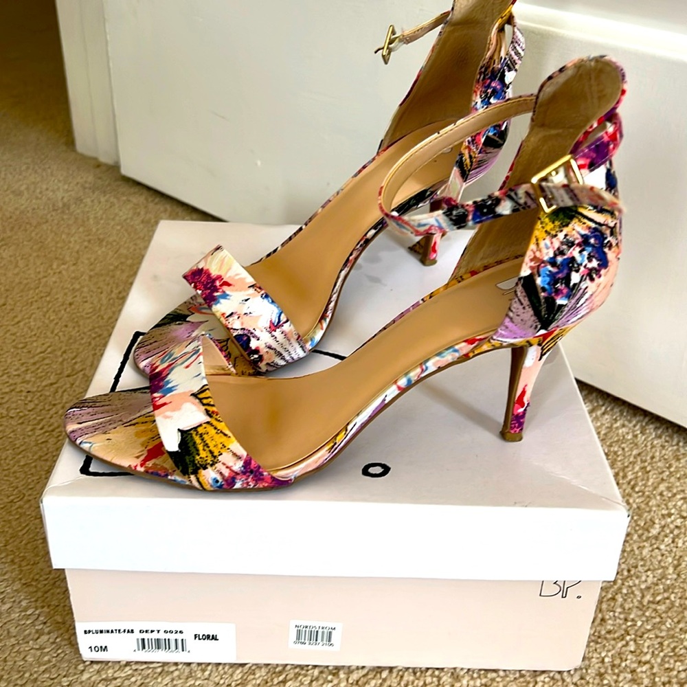 Excellent condition floral heels